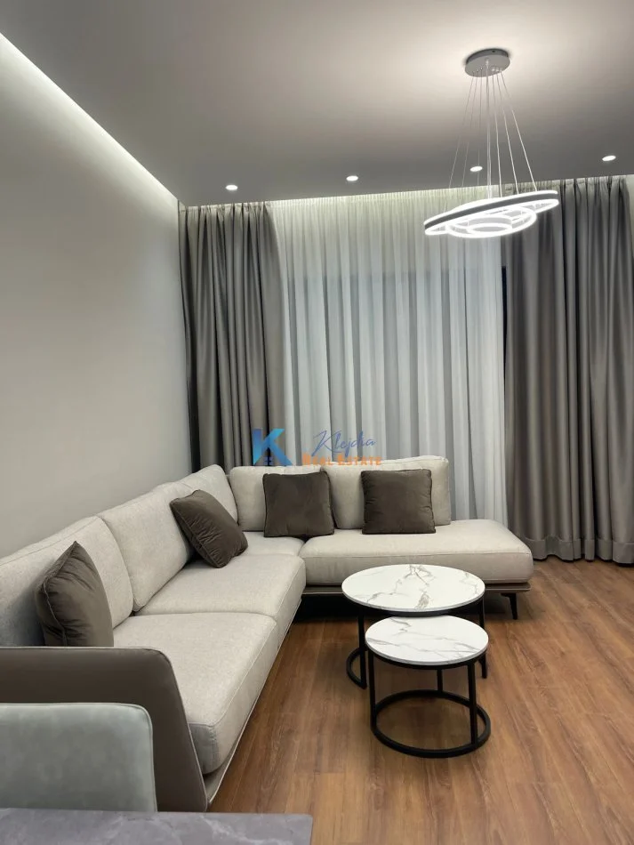 Tirane, jap me qera apartament 2+1+Ballkon Kati 9, 116 m² 830 € (Kompleksi Arlis, Rruga e Dibres)