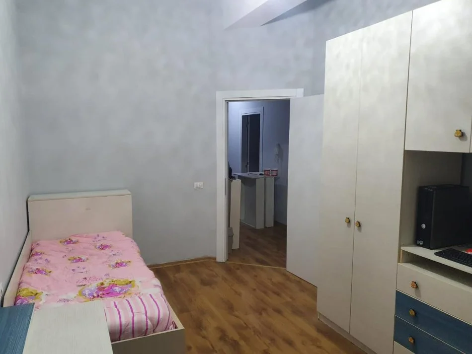 Tirane, shitet apartament 2+1 Kati 2, 80 m² 150.000 € (Kodra e Diellit)