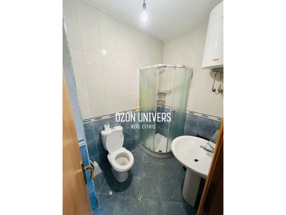 Tirane, jepet me qera apartament 2+1 Kati 10, 105 m² 600 € 