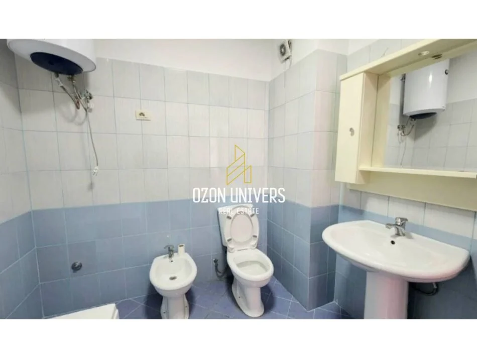 Tirane, jepet me qera apartament 2+1 Kati 4, 110 m² 500 € (astir)