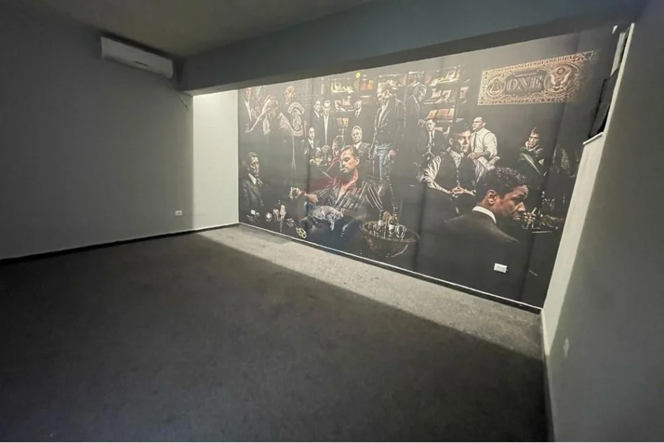 Tirane, jepet me qera dyqan Kati 0, 108 m² 700 € (Qendër)