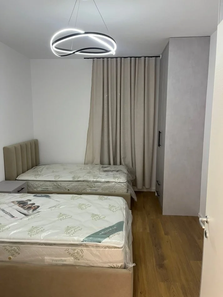 Tirane, jepet me qera apartament 2+1 Kati 2, 100 m² 750 € (Don Bosko)