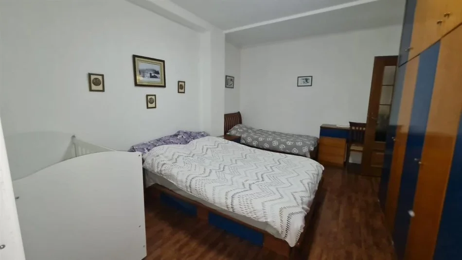 Tirane, jap me qera apartament 1+1 Kati 2, 60 m² 600 € (Bllok, afer Juridikut)