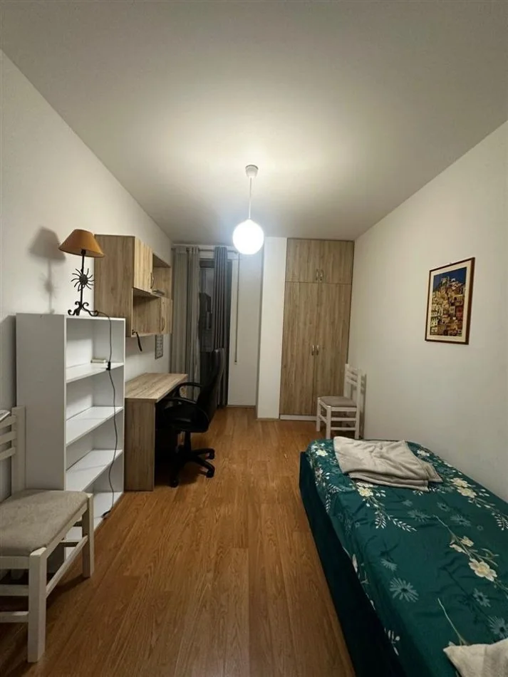 Tirane, jap me qera apartament 2+1+Ballkon Kati 6, 96 m² 700 € (Don Bosko, kompleksi Fiori di Bosko)
