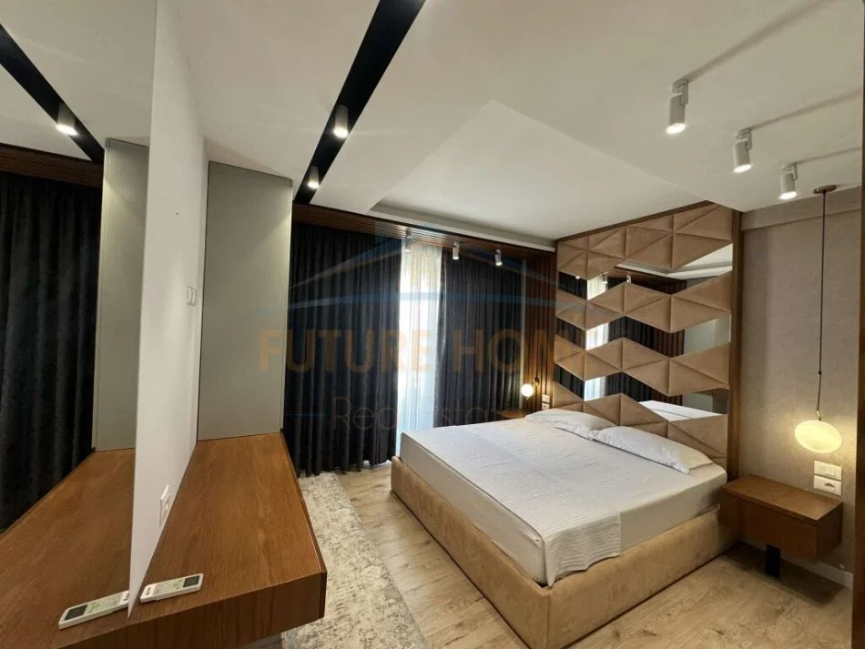 Tirane, jepet me qera apartament 2+1+Aneks+Ballkon Kati 6, 100 m² 600 € (astir)