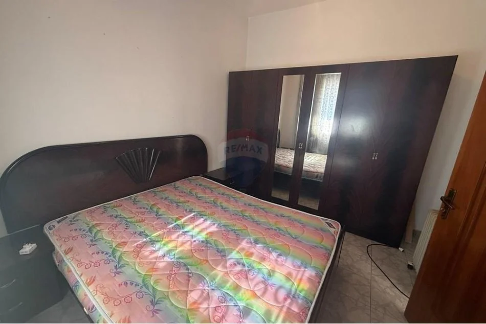 Tirane, jepet me qera apartament 2+1 Kati 3, 80 m² 350 € (Fabrika Miellit)