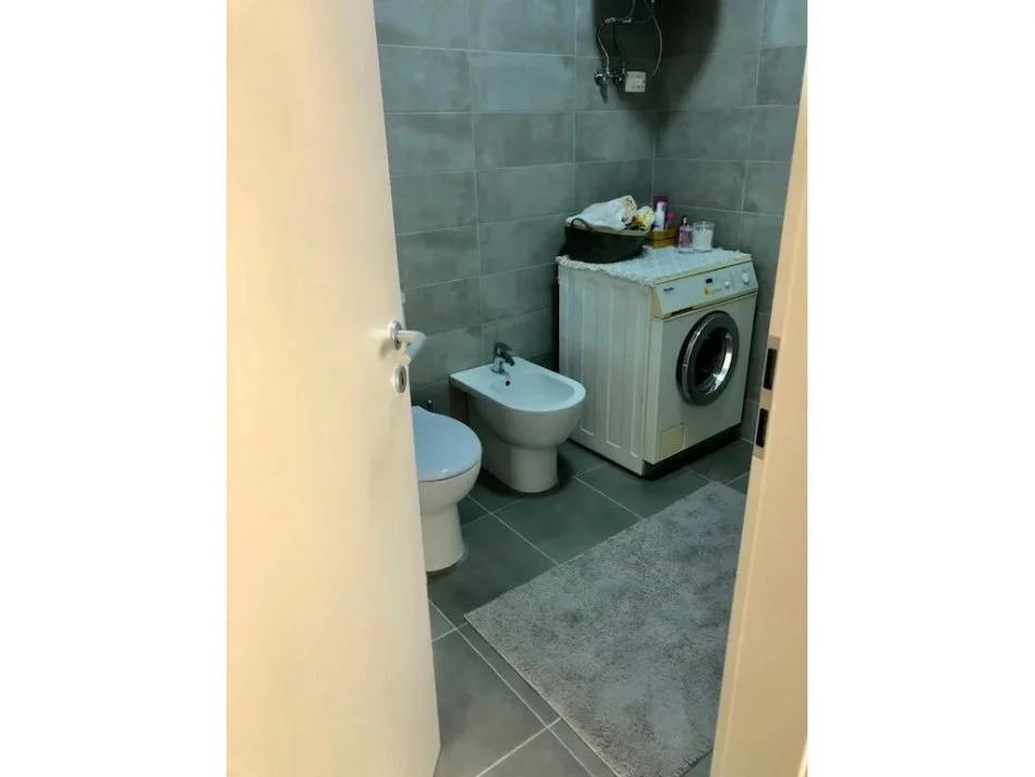 Tirane, shitet apartament 2+1+Aneks+Ballkon Kati 4, 87 m² 125.000 € (ali demi, mangalem 21)