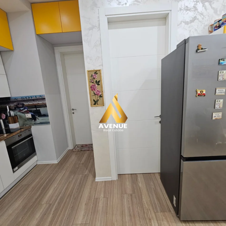 Tirane, jepet me qera apartament 1+1 Kati 3, 60 m² 800 € (Kompleksi Delijorgji)