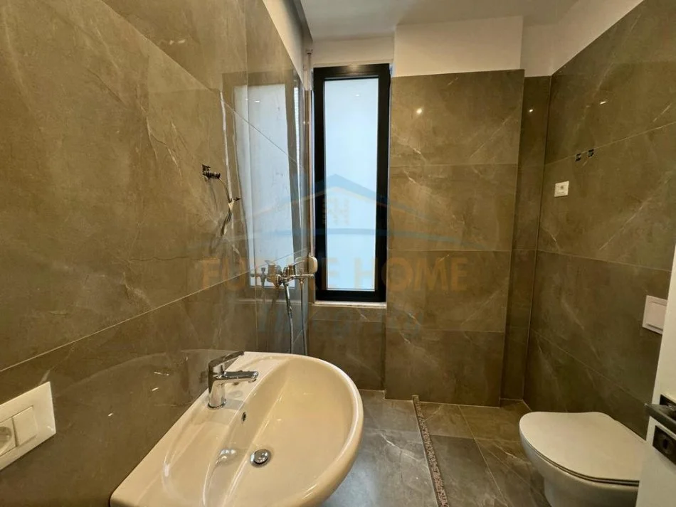 Tirane, shitet apartament 2+1+Aneks+Ballkon Kati 2, 103 m² 189.500 € (porcelan)