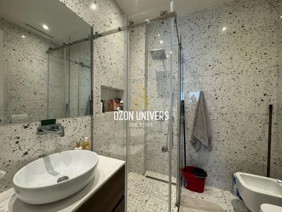 Tirane, jepet me qera apartament 1+1+Ballkon Kati 8, 72 m² 850 € (Kompleksi Delijorgji, Rruga e Kavajës)