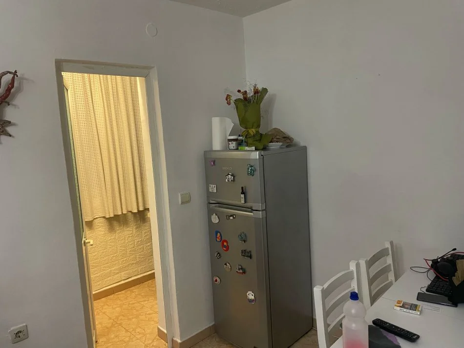 Shqiperi, jap me qera apartament 1+1+Ballkon Kati 5, 65 m² (Pazari i Ri)