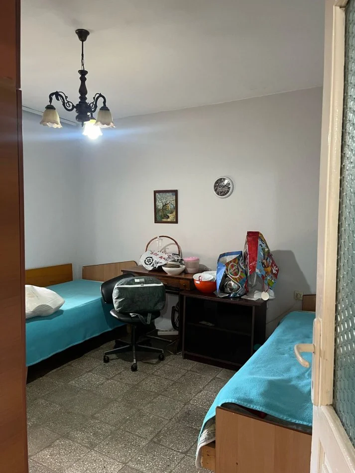 Tirane, jepet me qera apartament 2+1 Kati 5, 100 m², 350000 leke/muaj (Idriz Dollaku)