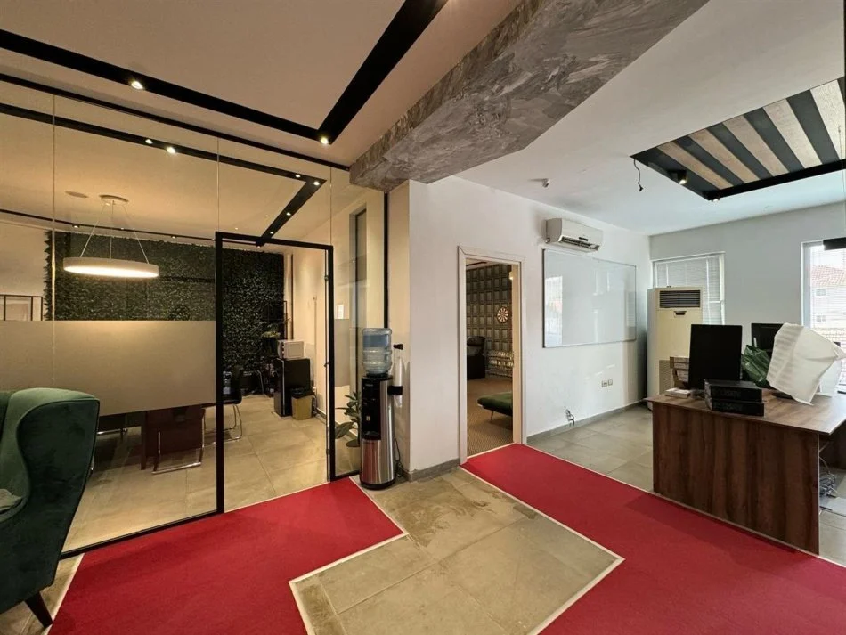 Tirane, shitet zyre Kati 1, 350 m² 600.000 € (Kompleksi Turdiu)