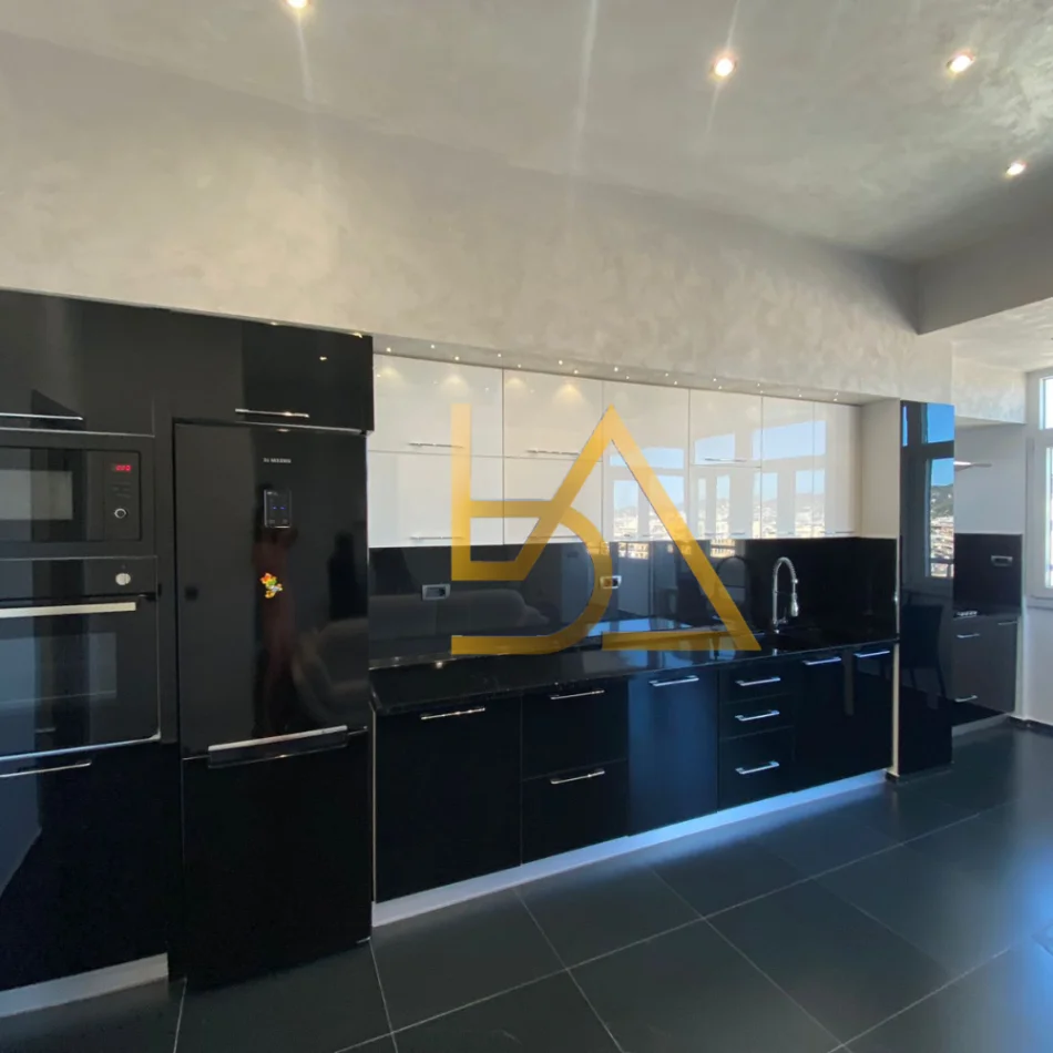 Durres, shitet apartament 2+1+Ballkon Kati 11, 119 m² (rruga portit)
