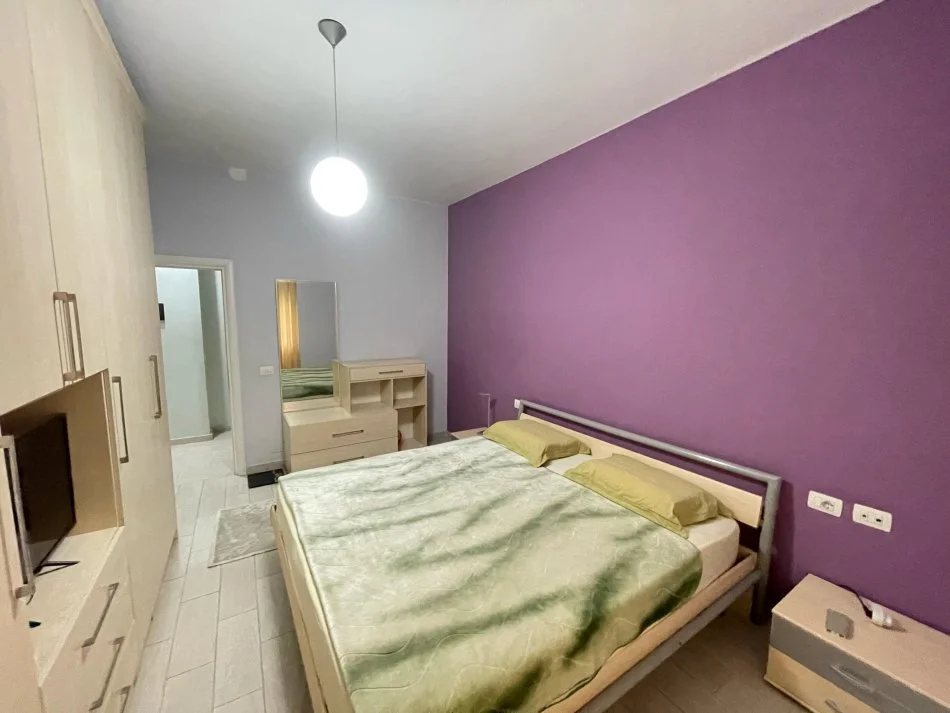Tirane, jap me qera apartament 2+1+Ballkon Kati 4, 100 m² 550 € (Kodra e Diellit)