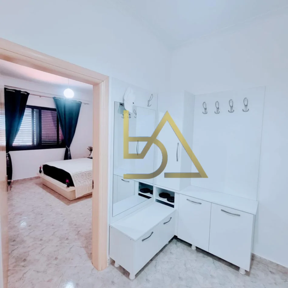 Shqiperi, jepet me qera apartament 1+1+Ballkon Kati 7, 