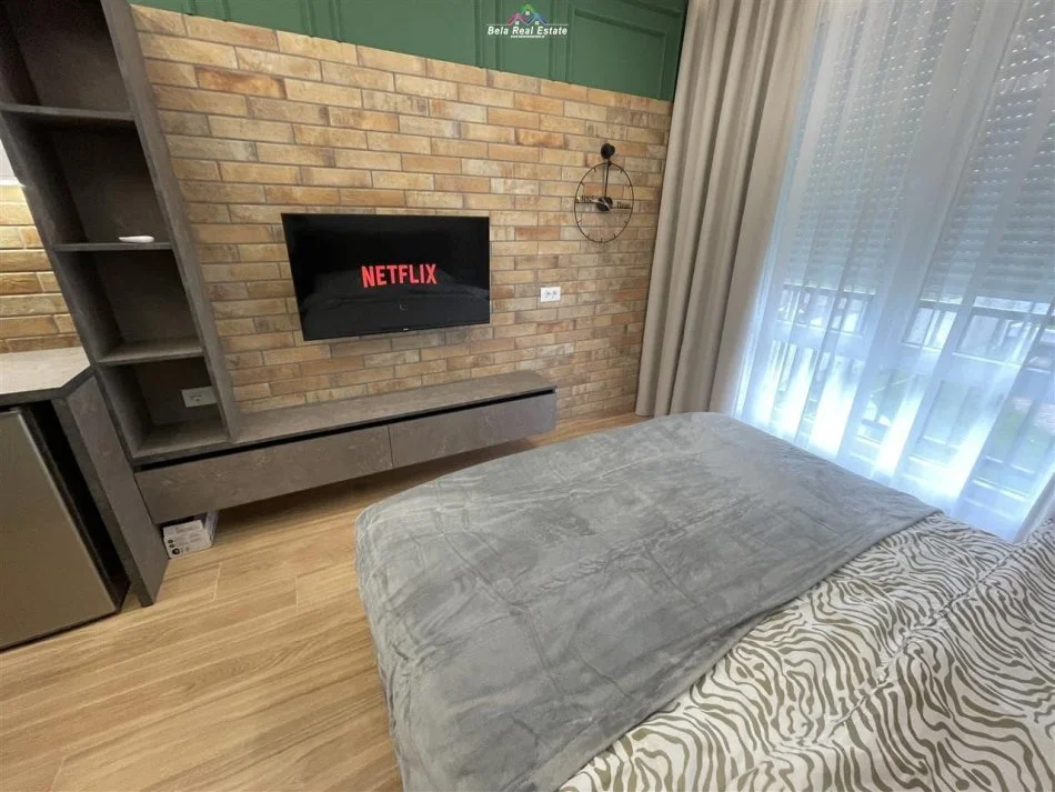 Tirane, jepet me qera garsonier 1+1 Kati 2, 35 m² 380 € (Porcelan, prane UET)