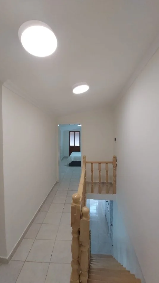 Tirane, jepet me qera shtepi 2+1 Kati 0, 120 m² 120 € (Qender)