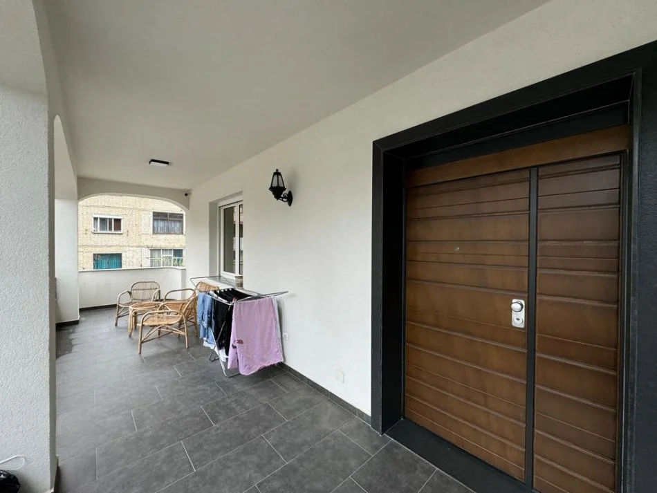 Tirane, shitet Vile , 800.000 € (QSUT, TIRANE)