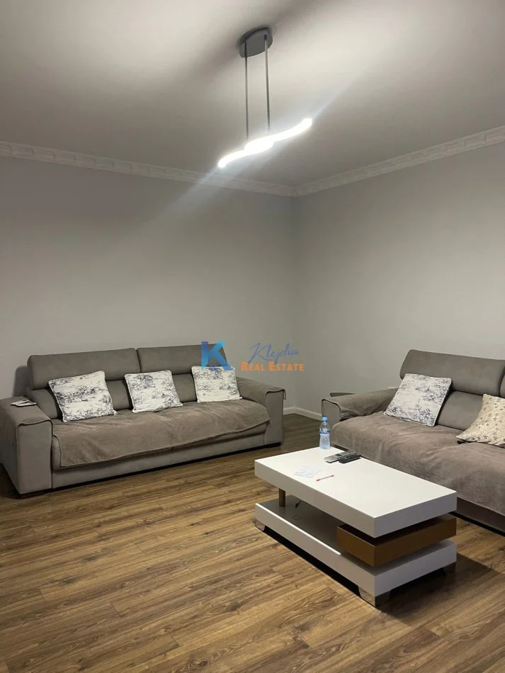 Tirane, jap me qera apartament 2+1+Aneks Kati 2, 110 m² 650 € (Selite, afer Universitetit Marin Barleti)