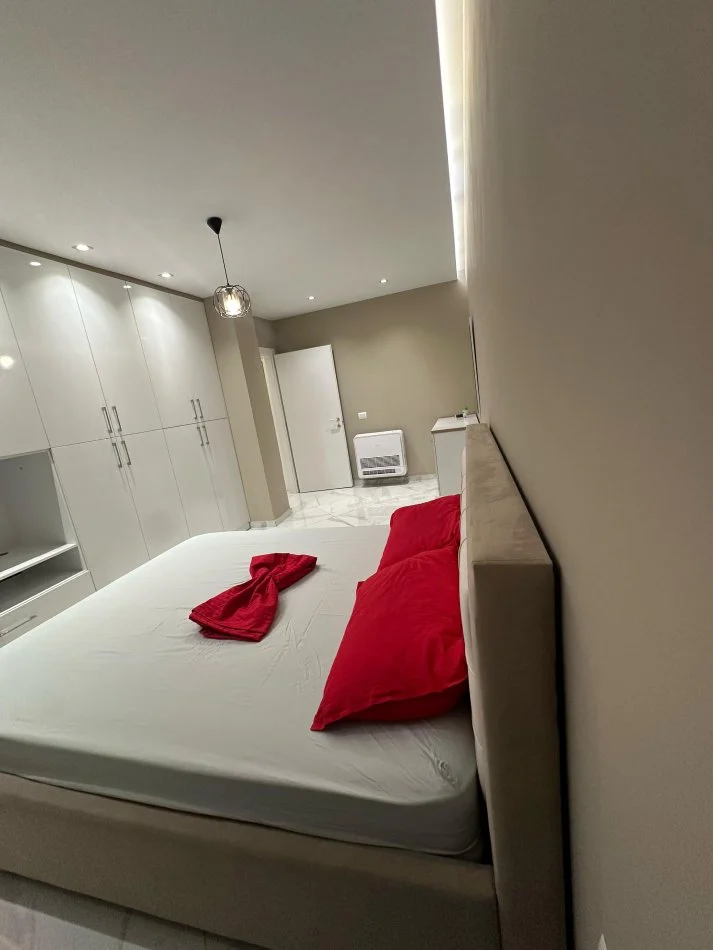 Tirane, jepet me qera apartament 2+1 Kati 6, 90 m² 650 € (Rezidenca Turdiu)