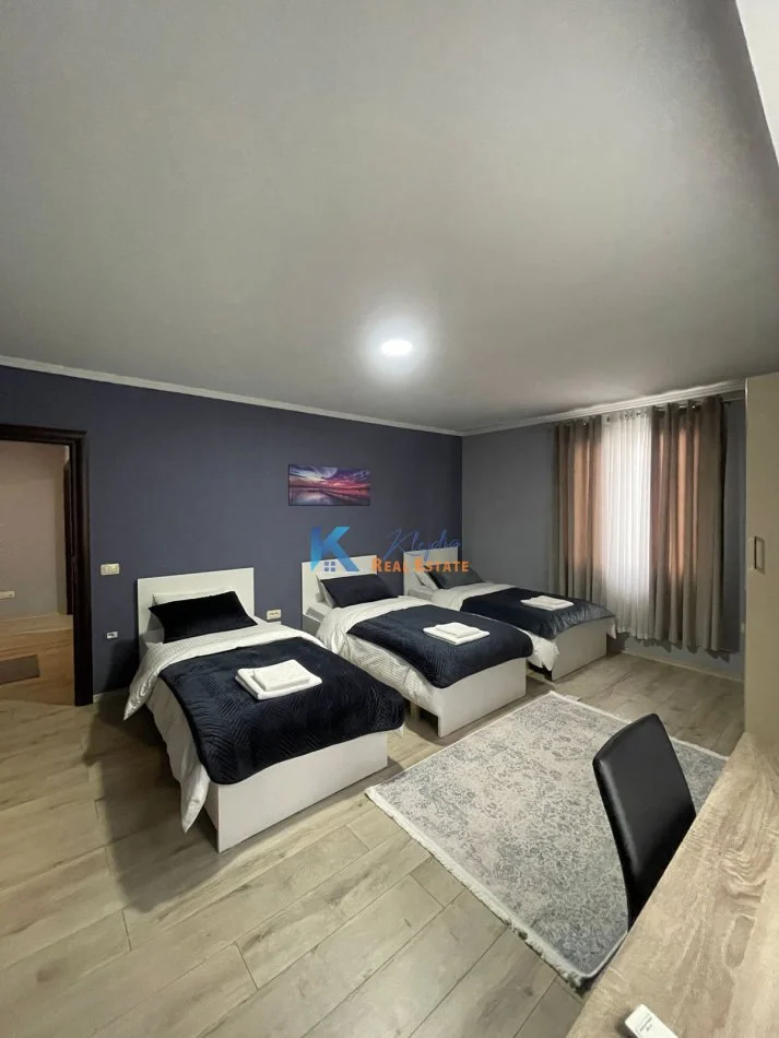 Tirane, jap me qera apartament 2+1 Kati 3, 75 m² (Laprake, afer Spitalit Ushtarak)