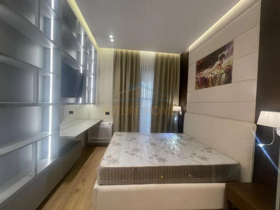 Tirane, jepet me qera apartament 1+1+Aneks+Ballkon Kati 5, 76 m² 850 € (rruga e kavajes)