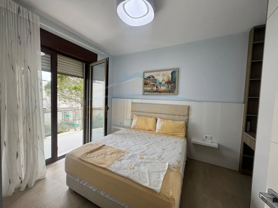 Gjiri Lalezit | Hamallaj, shitet Vile 2 Katshe Kati 0, 204 m² 450.000 € (gjiri i lalezit)