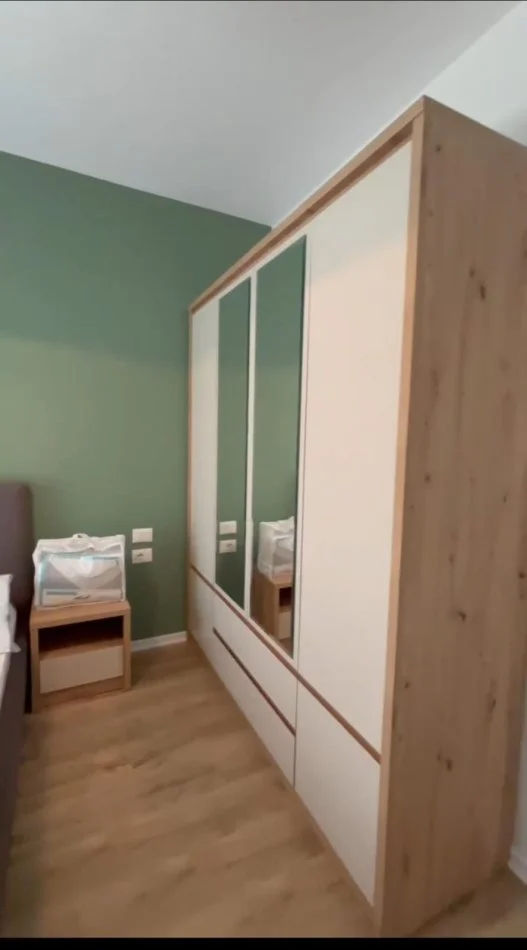 Tirane, jepet me qera apartament 1+1+Ballkon Kati 4, 73 m² 600 € (Don Bosko, Trio Tower Residence)