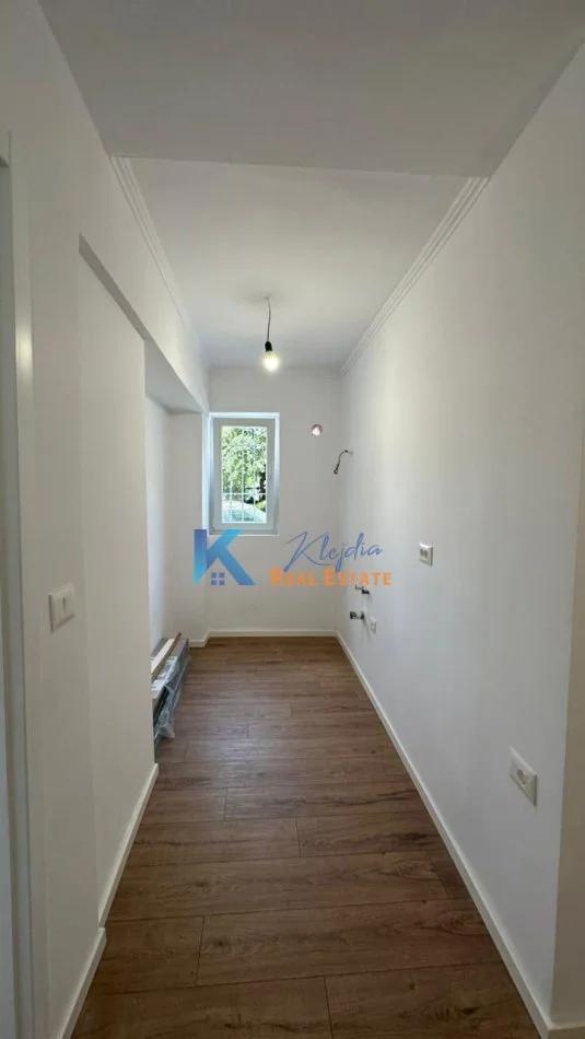 Tirane, shitet apartament 2+1+Ballkon Kati 1, 62 m² 118.000 € (Varri i Bamit)