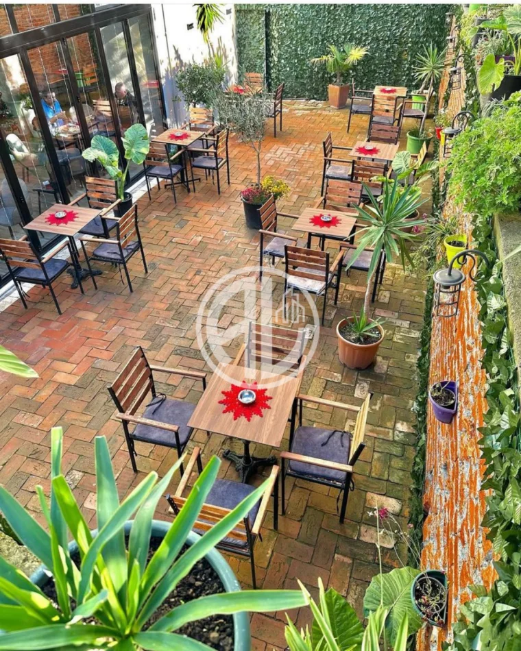 Durres, jepet me qera ,