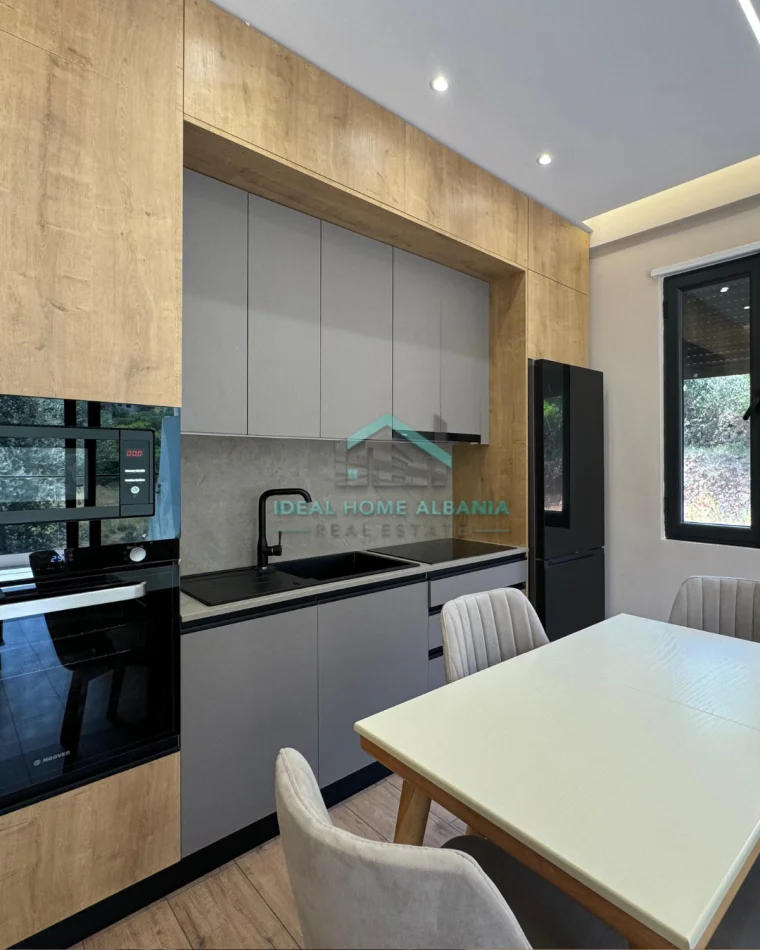 Vlore, shitet apartament 1+1 Kati 4, 60 m² 145.000 € (Uje i Ftohte me pamje fantastike nga deti)