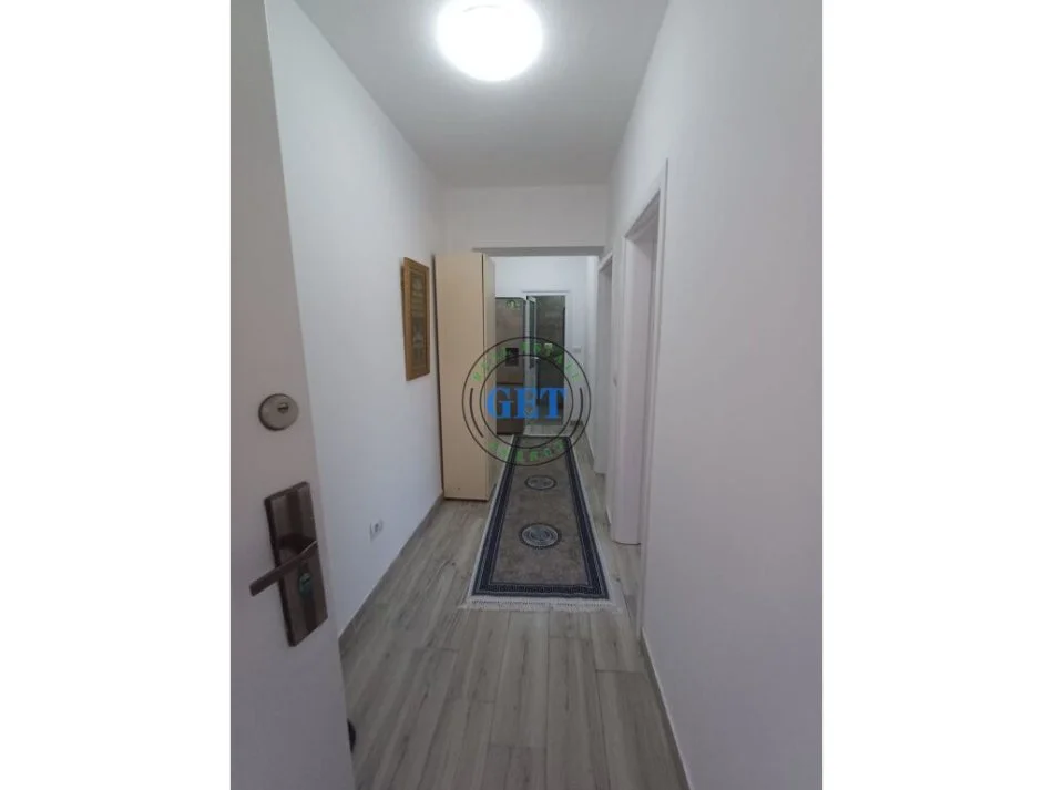 Durres, jepet me qera apartament 2+1 , 58 m² 300 € 