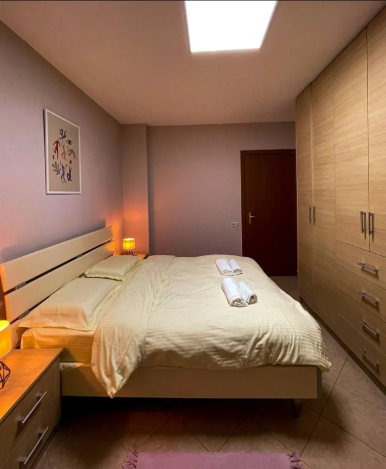 Tirane, jepet me qera apartament 1+1 Kati 3, 62 m² 600 € (Selvia)