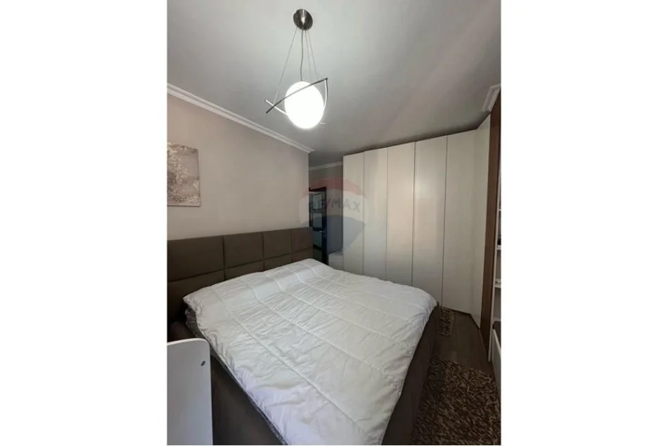 Tirane, shitet apartament Kati 5, 105 m² 155.000 € (Pran Restorant Freskut)
