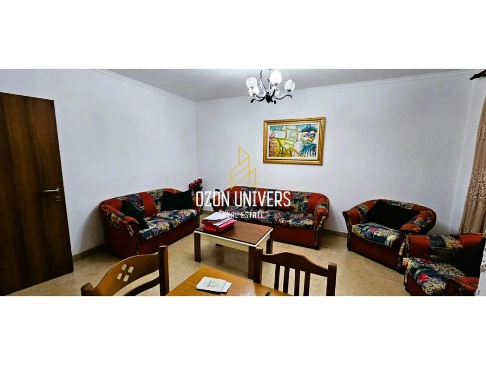 Tirane, jepet me qera apartament 1+1 Kati 2, 75 m² 400 € (Allias)