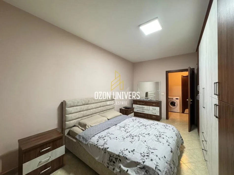 Tirane, jepet me qera apartament 2+1+Ballkon Kati 6, 120 m² 700 € (Ish Ekspozita)