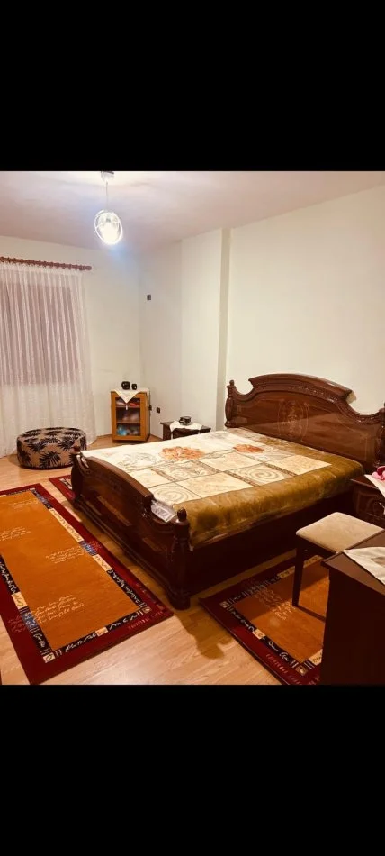 Tirane, jepet me qera apartament 2+1 Kati 2, 105 m² 430 € (Rruga Jordan Misja)
