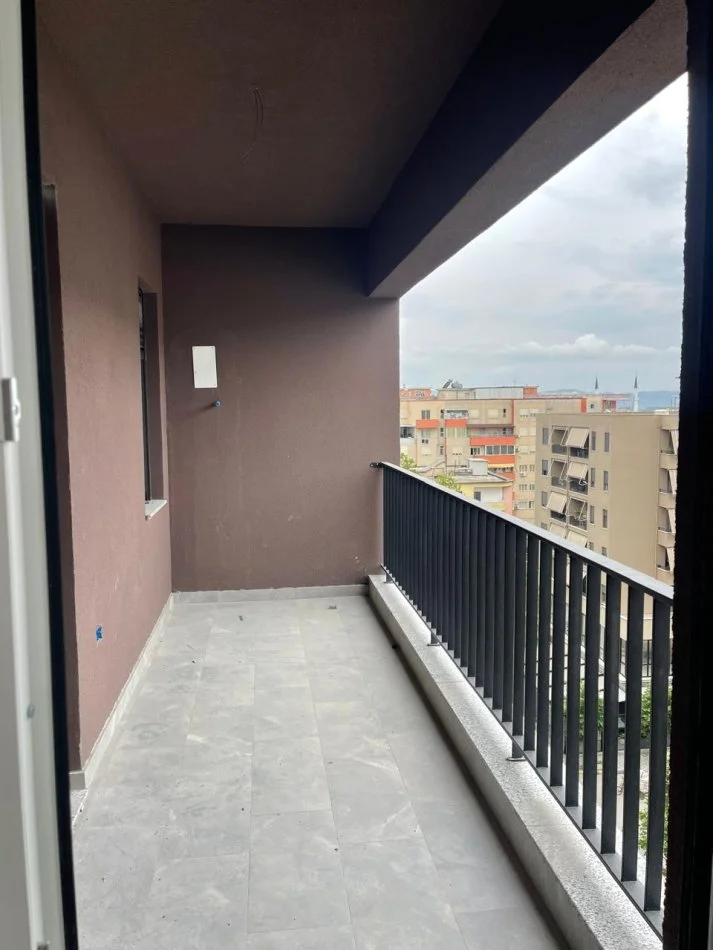 Tirane, shitet apartament 2+1 Kati 7, 109 m² 87.440 € (Rruga Berisha Kamez)