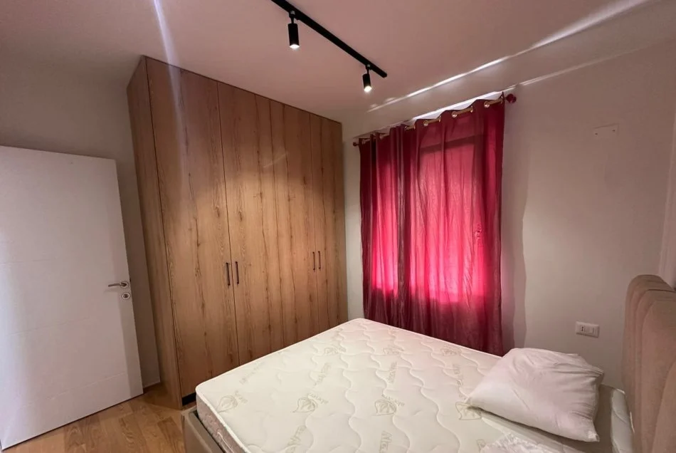 Tirane, jepet me qera apartament 1+1 Kati 3, 71 m² 550 € 