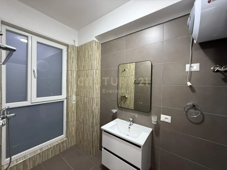 Tirane, jepet me qera apartament 2+1 Kati 6, 105 m² 700 € (DON BOSKO)