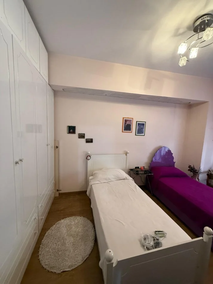 Tirane, jepet me qera apartament 2+1 Kati 3, 100 m² 600 € (Mbikalimi i Komunes)