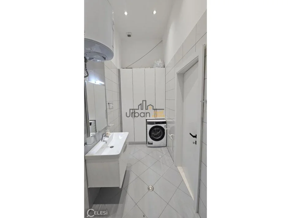 Tirane, shitet apartament 3+1+Ballkon Kati 1, 118 m² 290.000 € (Liqeni Thate)