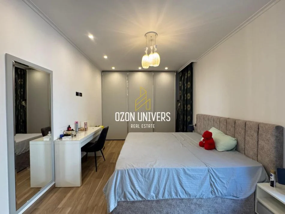 Tirane, jepet me qera apartament 2+1+Ballkon Kati 1, 137 m² 1.500 € (Rezidencë në TEG)