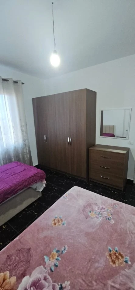 Tirane, jepet me qera apartament 2+1 Kati 5, 103 m² 500 € (Kamëz)