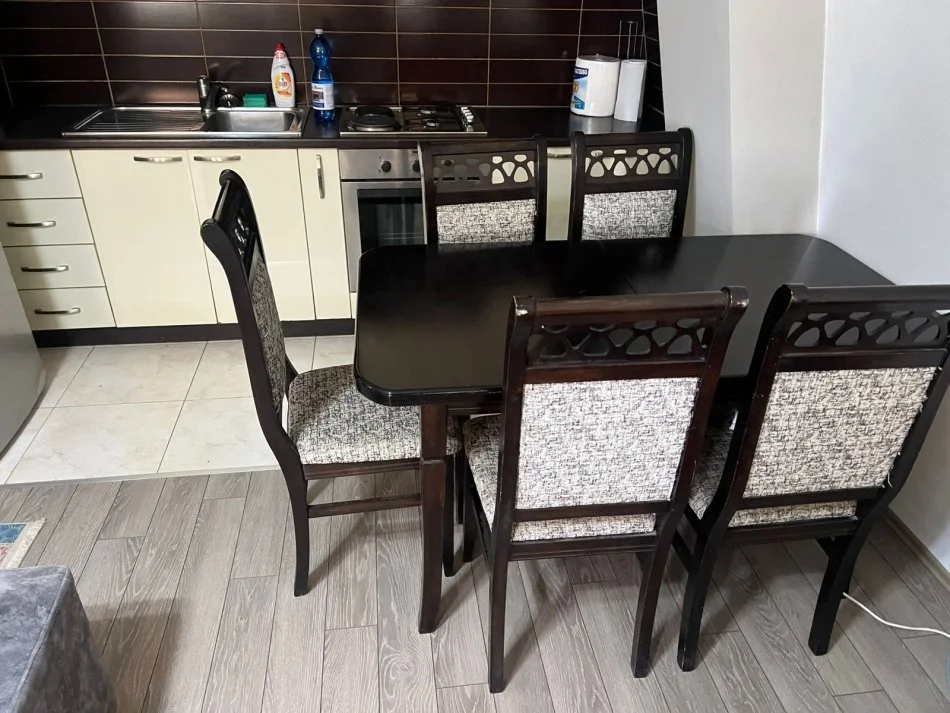 Tirane, jepet me qera apartament 1+1 Kati 5, 68 m² 500 € (Prane Rruges se Kavajes)