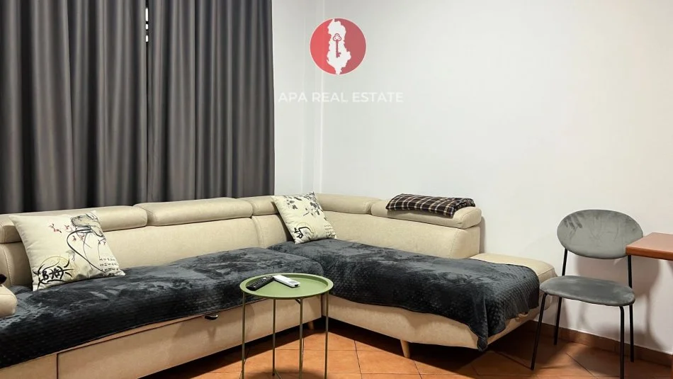 Tirane, jepet me qera apartament 1+1 Kati 0, 450 € (Rruga Elbasanit)