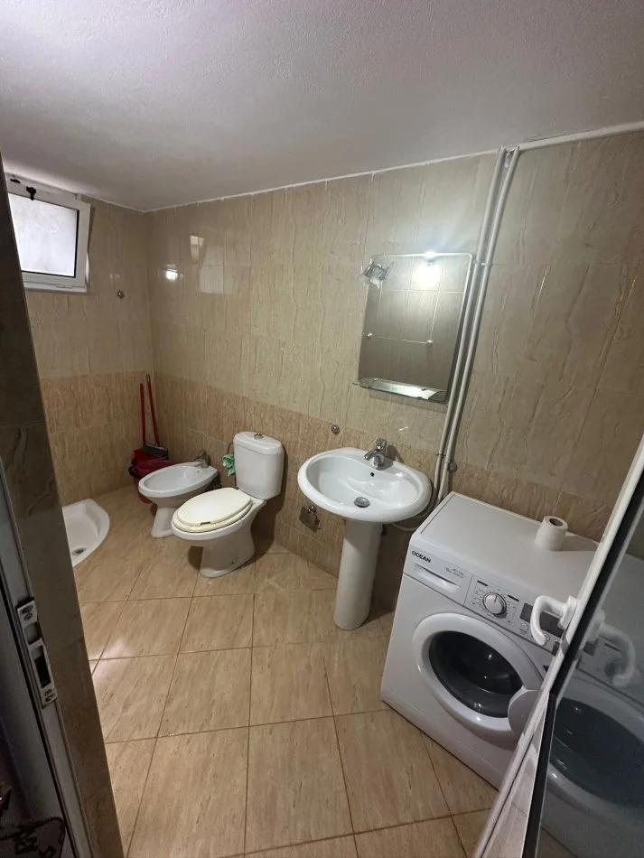 Tirane, jepet me qera apartament 1+1 Kati 1, 40 m² 280 € (Qytet Studenti)
