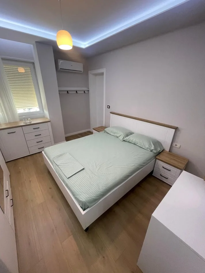 Tirane, jepet me qera apartament 2+1 Kati 11, 100 m² 850 € (Perballe Delijorgjit)