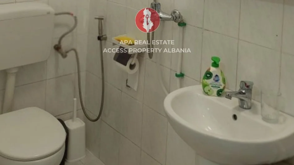 Tirane, jepet me qera apartament 1+1 Kati 1, 60 m² 600 € (Rruga Myslym Shyri)